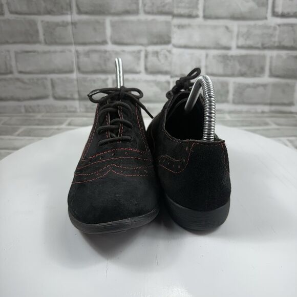 Black and Red Women's Oxford Shoes - Picture 2 of 13
